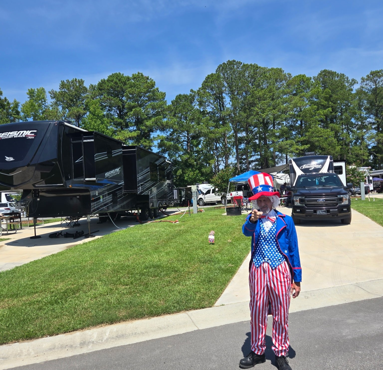 The Lakes Uncle Sam — Labor Day weekend at The Lakes RV & Cabin Resort